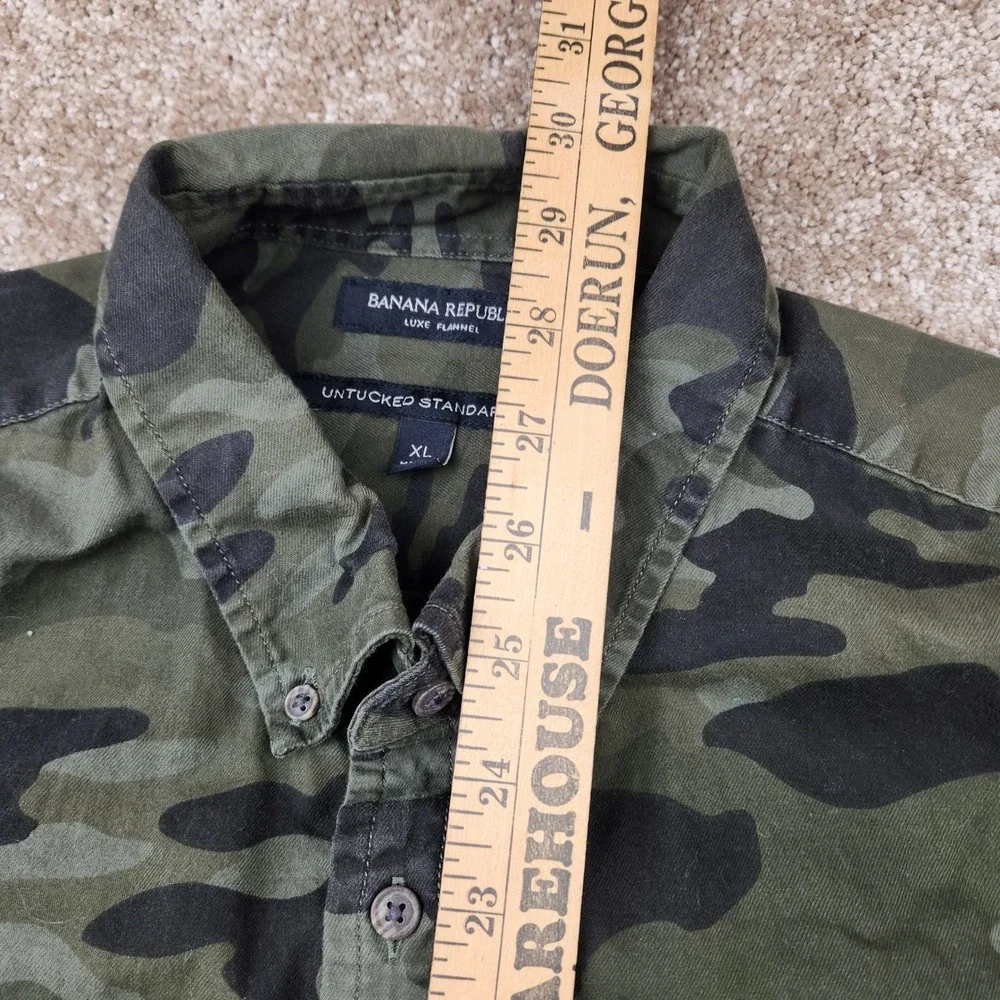 Banana Republic Luxe Flannel Camo Shirt Mens XL Untucked Standard Fit Green